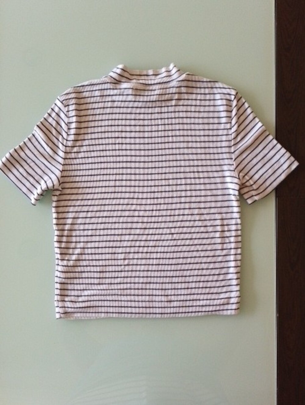 Aritzia Babaton Mock Neck Ribbed Top short Sleeves Striped  Size Small - Picture 8 of 9